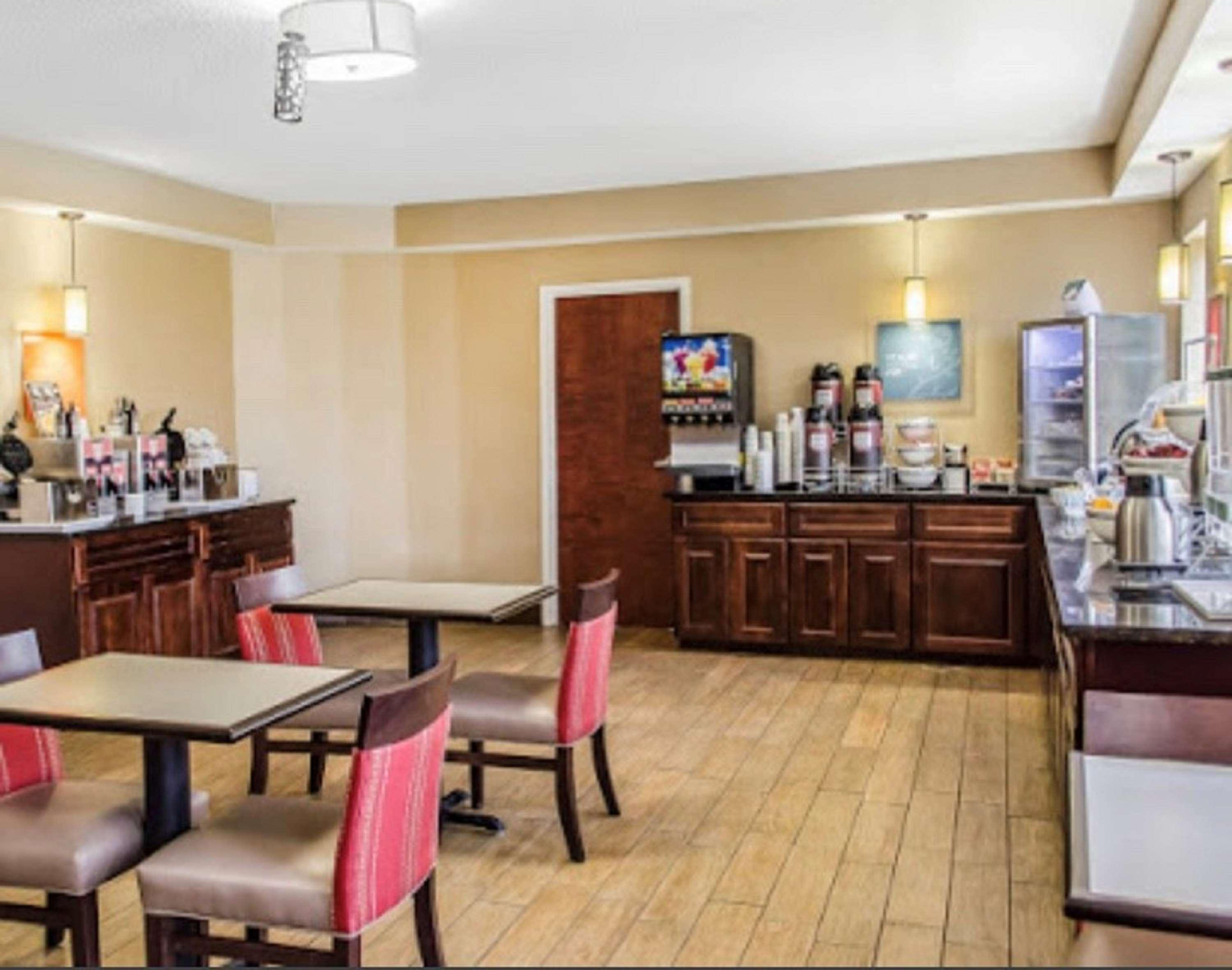 Surestay Plus By Best Western Jonestown Lebanon Valley Exterior foto