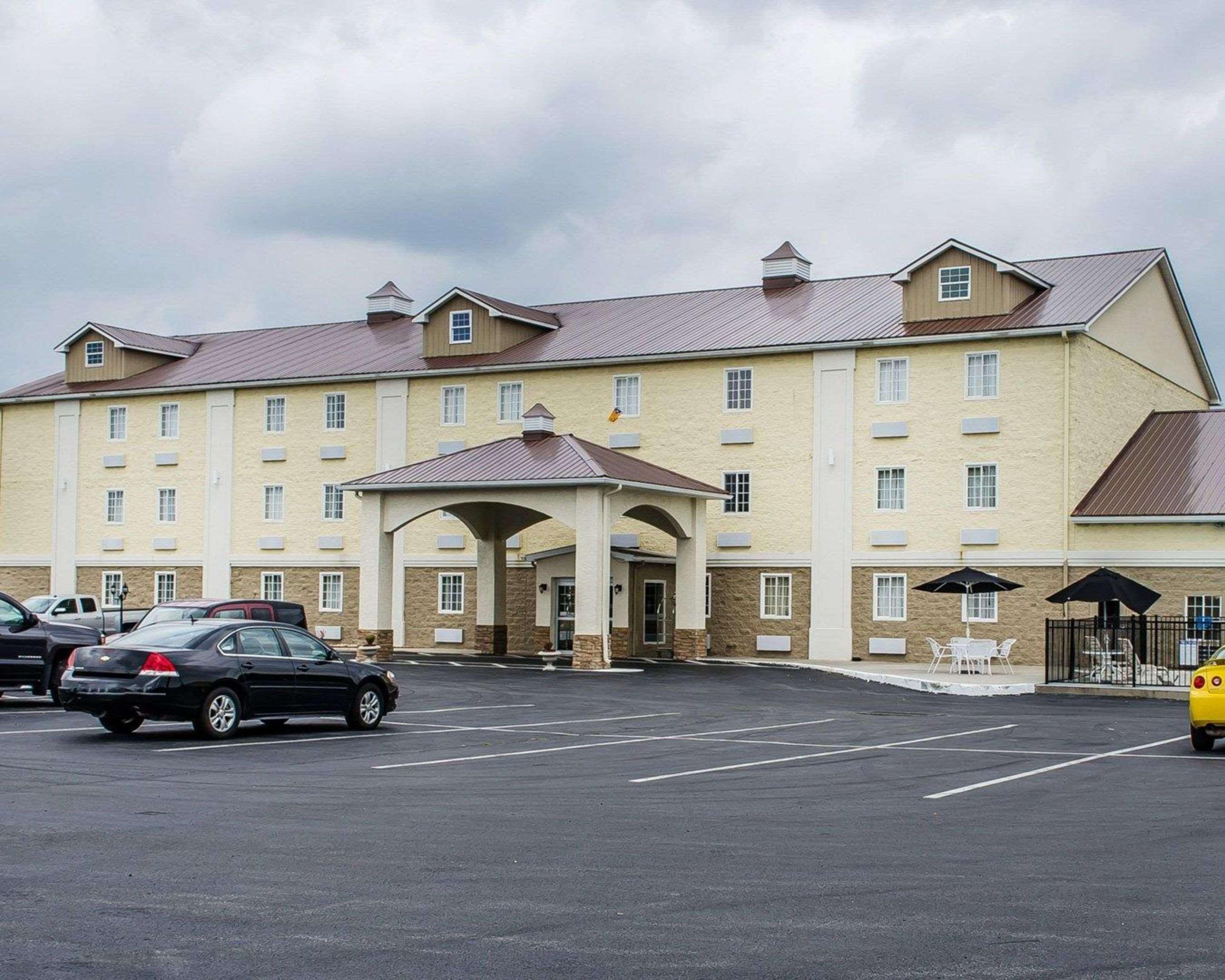 Surestay Plus By Best Western Jonestown Lebanon Valley Exterior foto